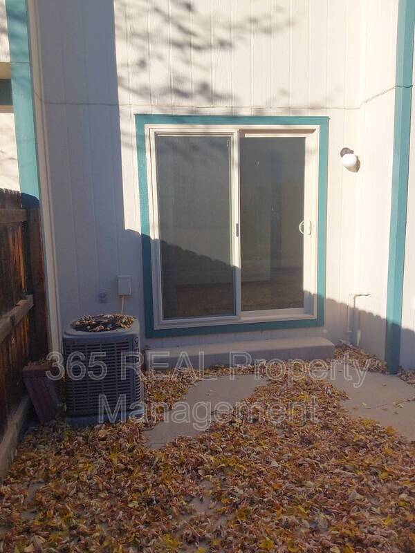 Building Photo - 909 44th Ave Ct