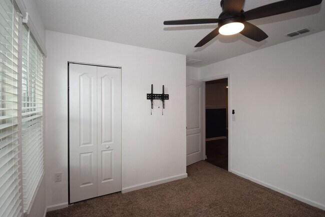 Building Photo - Welcome to Alta Lakes -  A Beautiful 4 Bed...