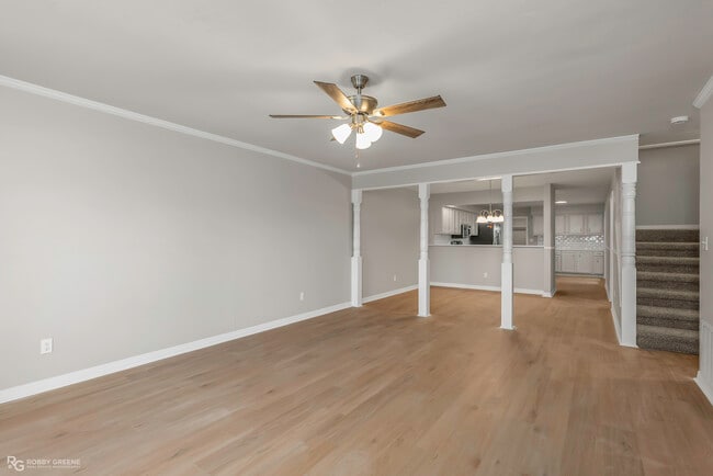 Building Photo - 10048 Alondra St