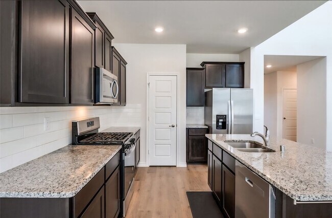 Building Photo - 7216 Headingham Wy