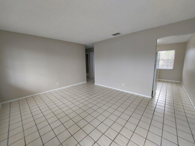 Building Photo - 5554 Eighth Ave