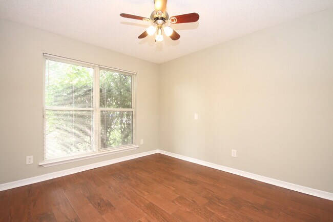 Building Photo - Spacious 4-Bedroom Cantonment Home with Sc...