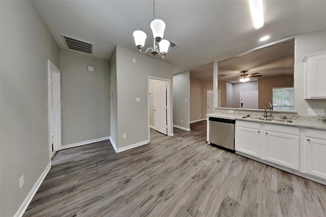 Building Photo - 21634 Falvel Lake Dr