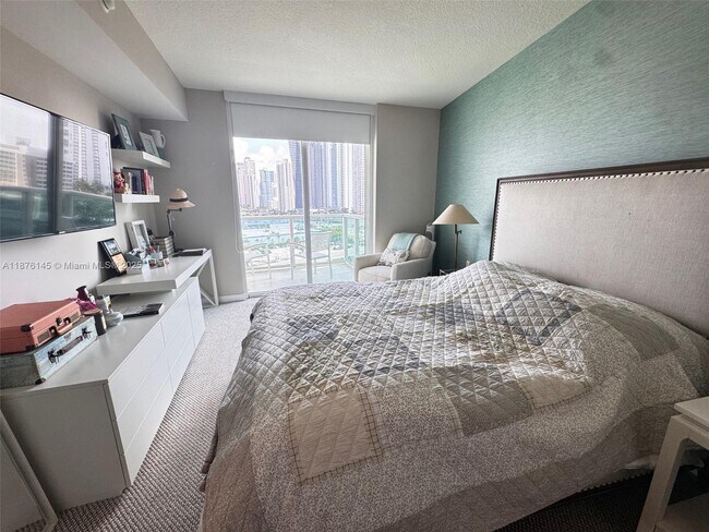 Building Photo - 200 Sunny Isles Blvd