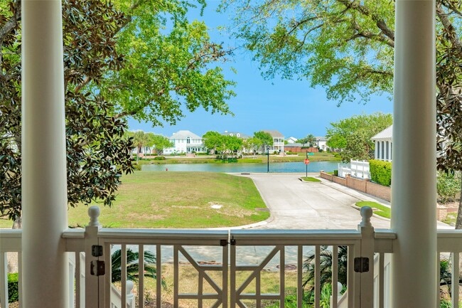 Building Photo - 6 Criolla Ct