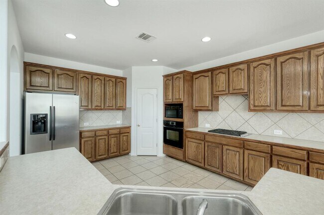 Building Photo - 2403 Vestavia Ridge Ln