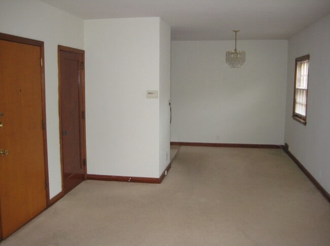 Building Photo - 2932 Drew Ave S