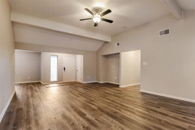 Building Photo - 3810 Birch Villa Dr