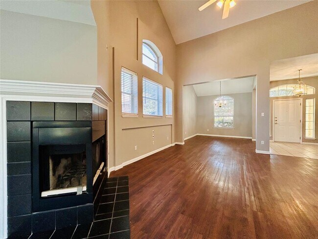 Building Photo - 12544 Wethersby Way