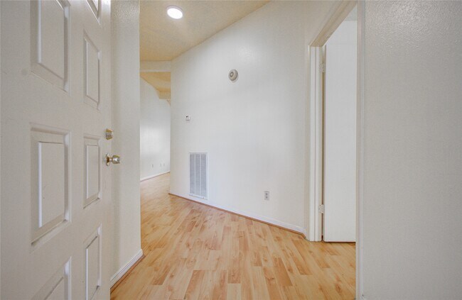 Building Photo - 11323 Windmark Dr