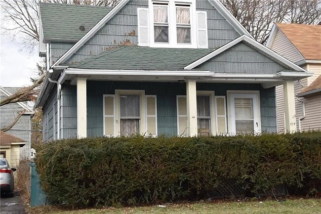 Building Photo - 104 Ernst St