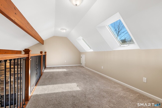 Building Photo - 5 Sunningdale Ln