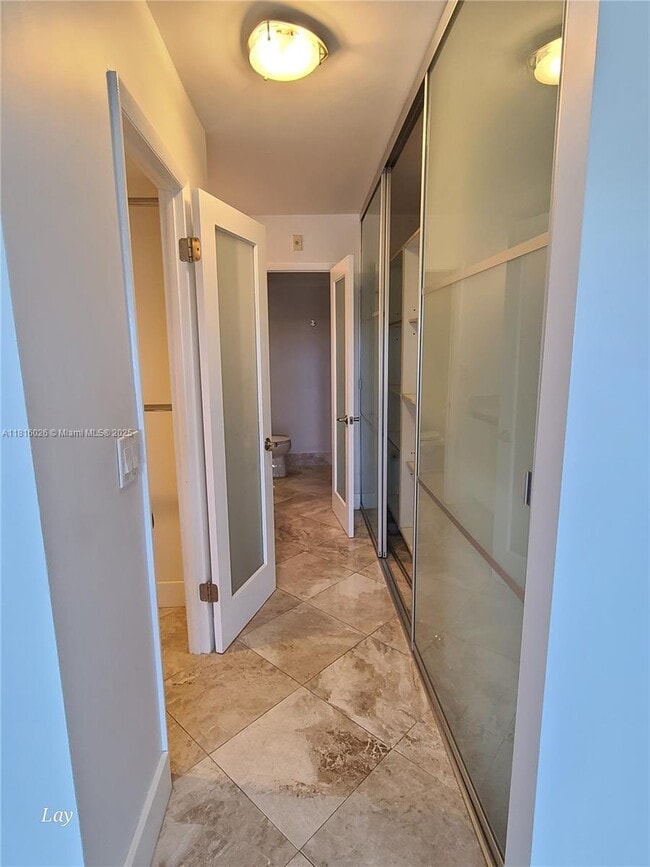 Building Photo - 16850 S Glades Dr