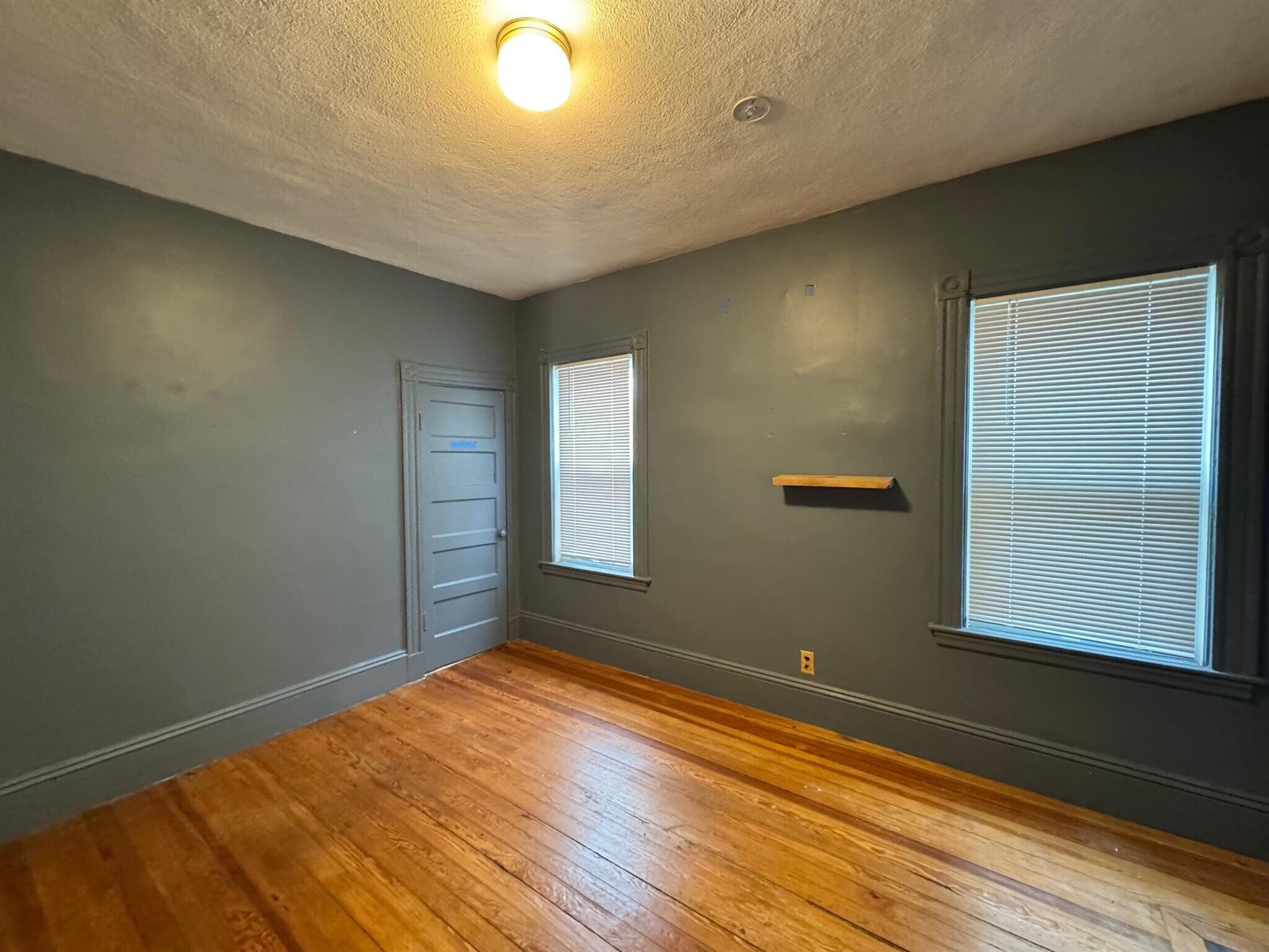 Building Photo - 22 Spencer Ave