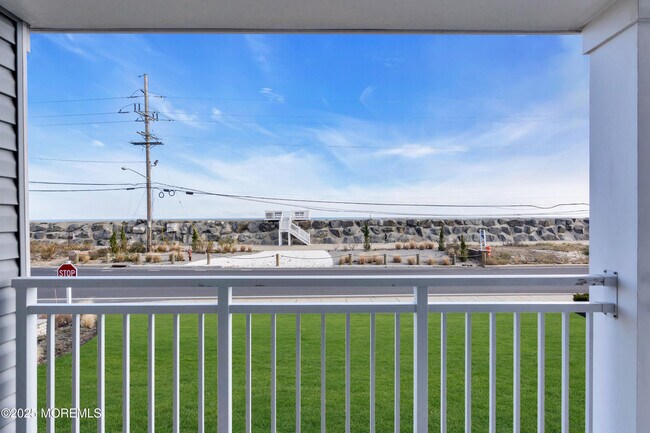 Building Photo - 150 Ocean Ave