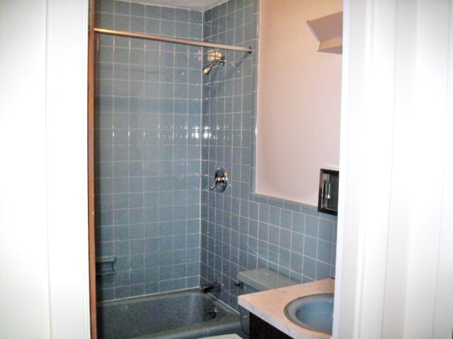 Building Photo - 166 Lexington St