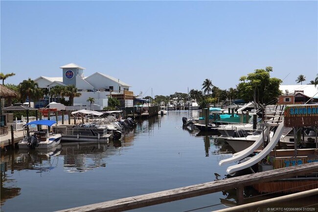 Building Photo - 4982 SE Railway Ave