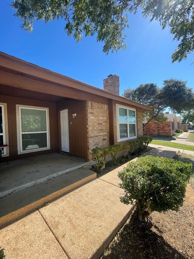 Building Photo - 7036 Crosstimbers Ln