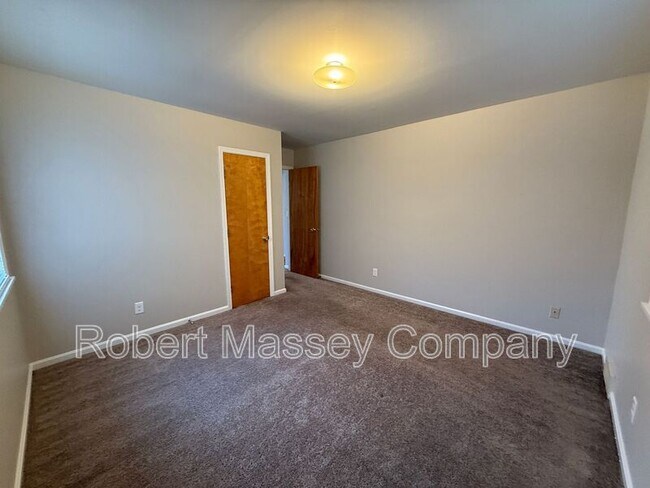 Building Photo - 2212 Steier Ln