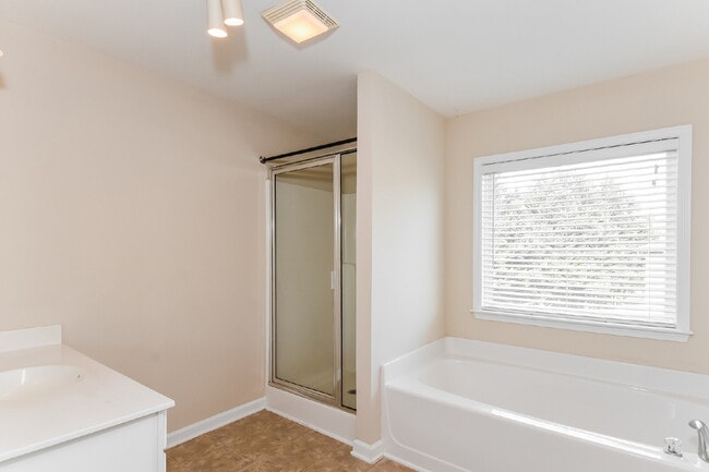 Building Photo - 4032 Duran Ln