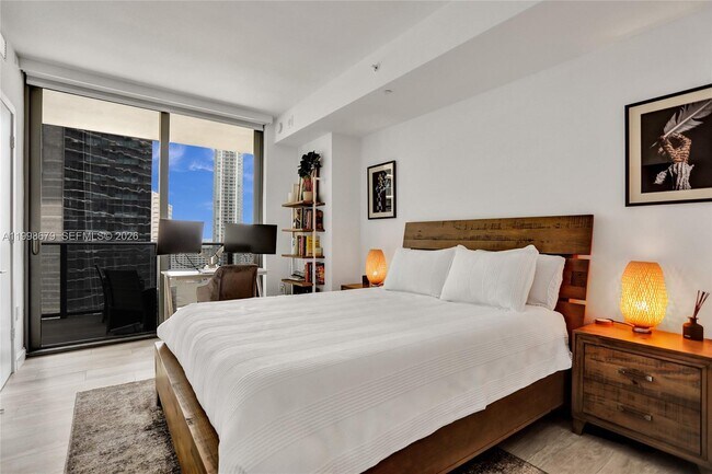 Building Photo - 45 SW 9th St