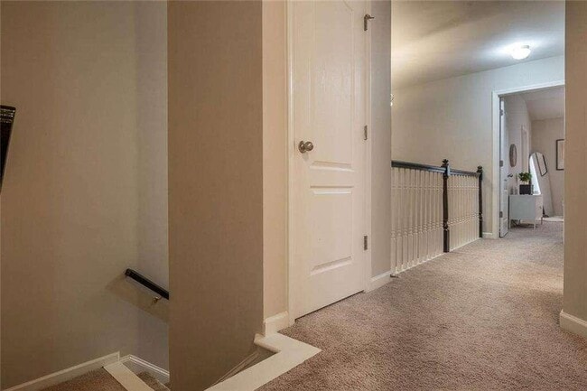 Building Photo - 2396 Meadow Falls Ln