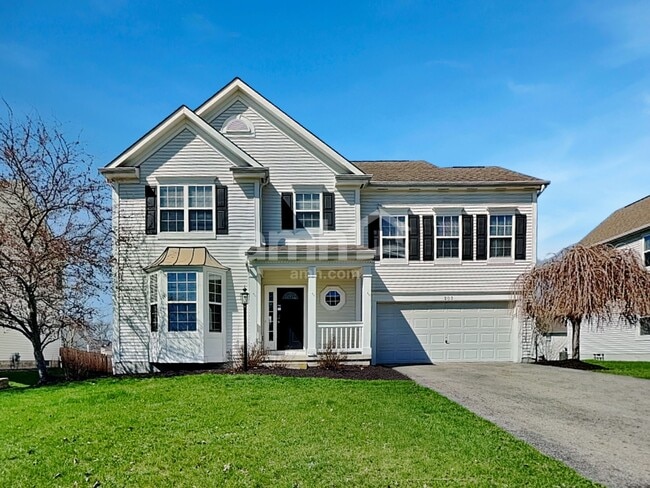 Building Photo - 203 Fox Glen Dr W