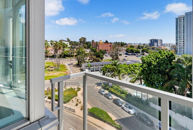 Building Photo - Skyline Views & Sophisticated Corner Living at Aria in Cortez Hill