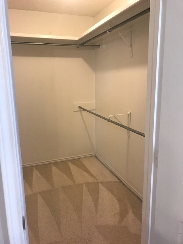 Building Photo - Comfortable & Convenient Living