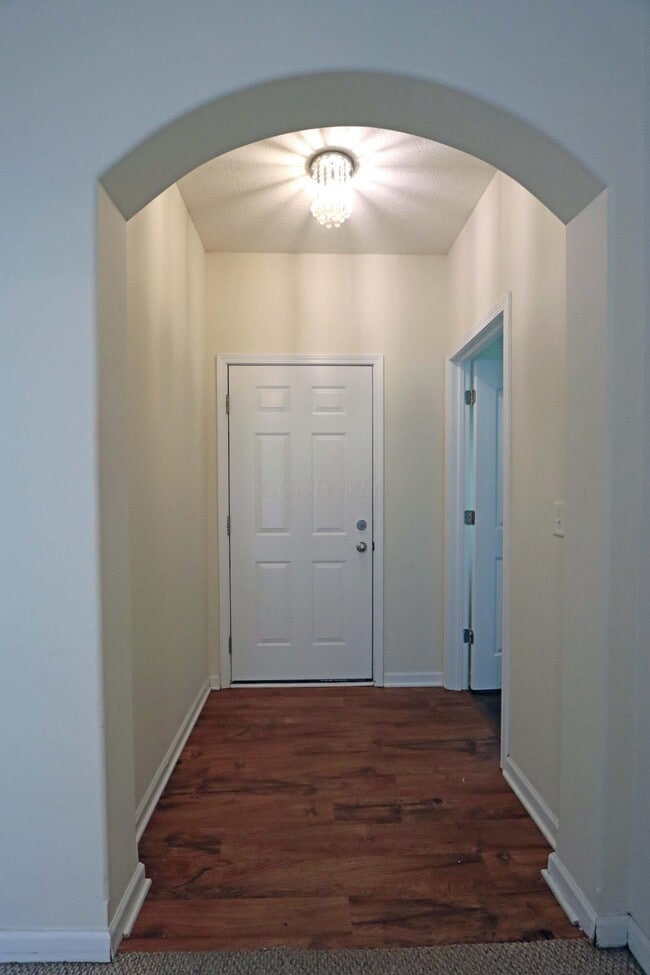 Building Photo - 5595 Eagle River Dr