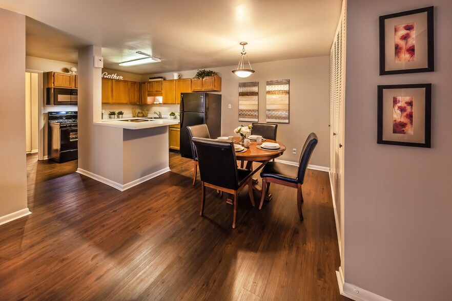 Garden Pointe Apartments 5005 Lily Ln Indianapolis IN 46254 Apartment Finder