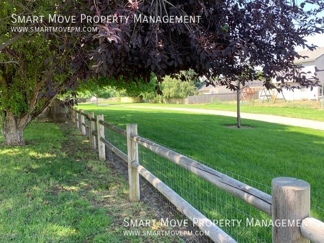 Building Photo - 2593 N Ridgebury Way