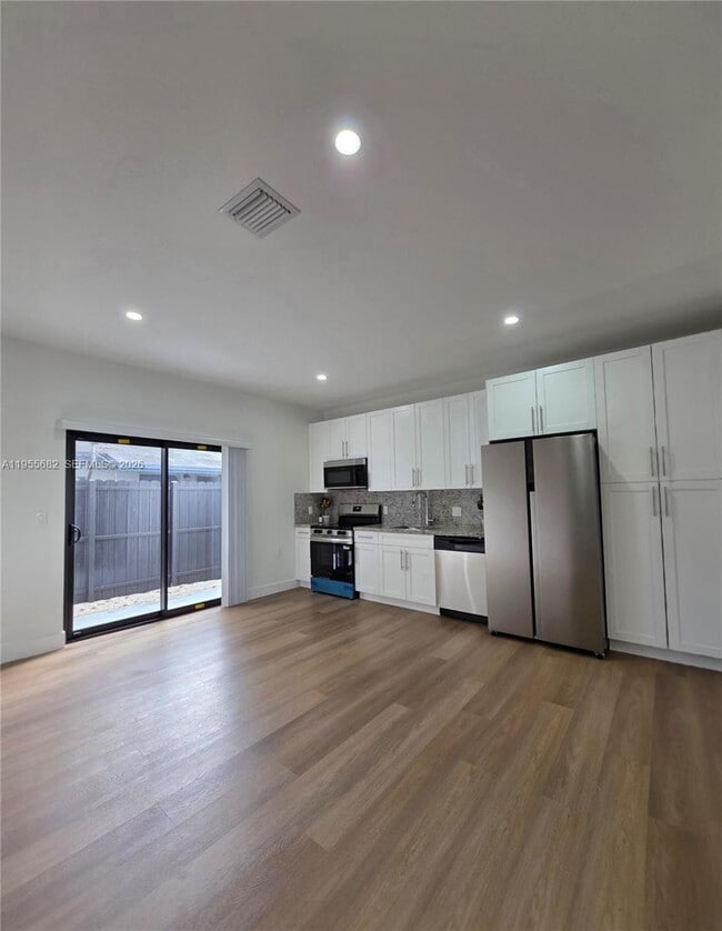 Building Photo - 1313 NW 6th Ave