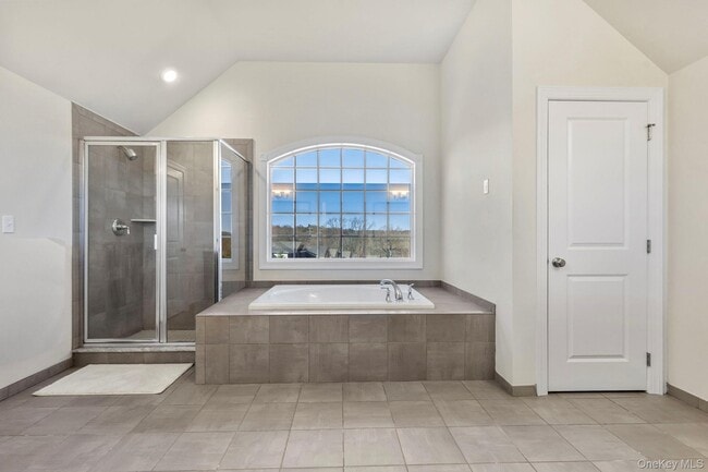 Building Photo - 11 Fraydun Ln