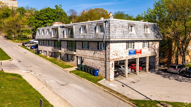 Building Photo - The Coachman Apartments