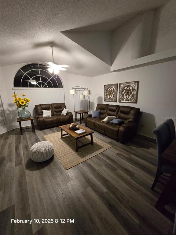 Building Photo - 2039 Royal Bay Blvd