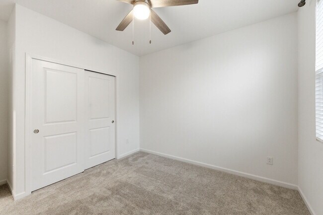 Building Photo - 538 Penwell Dr