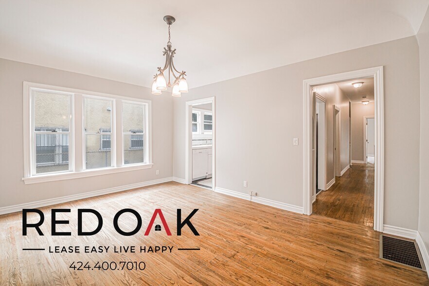 Building Photo - 109 S Sycamore Ave