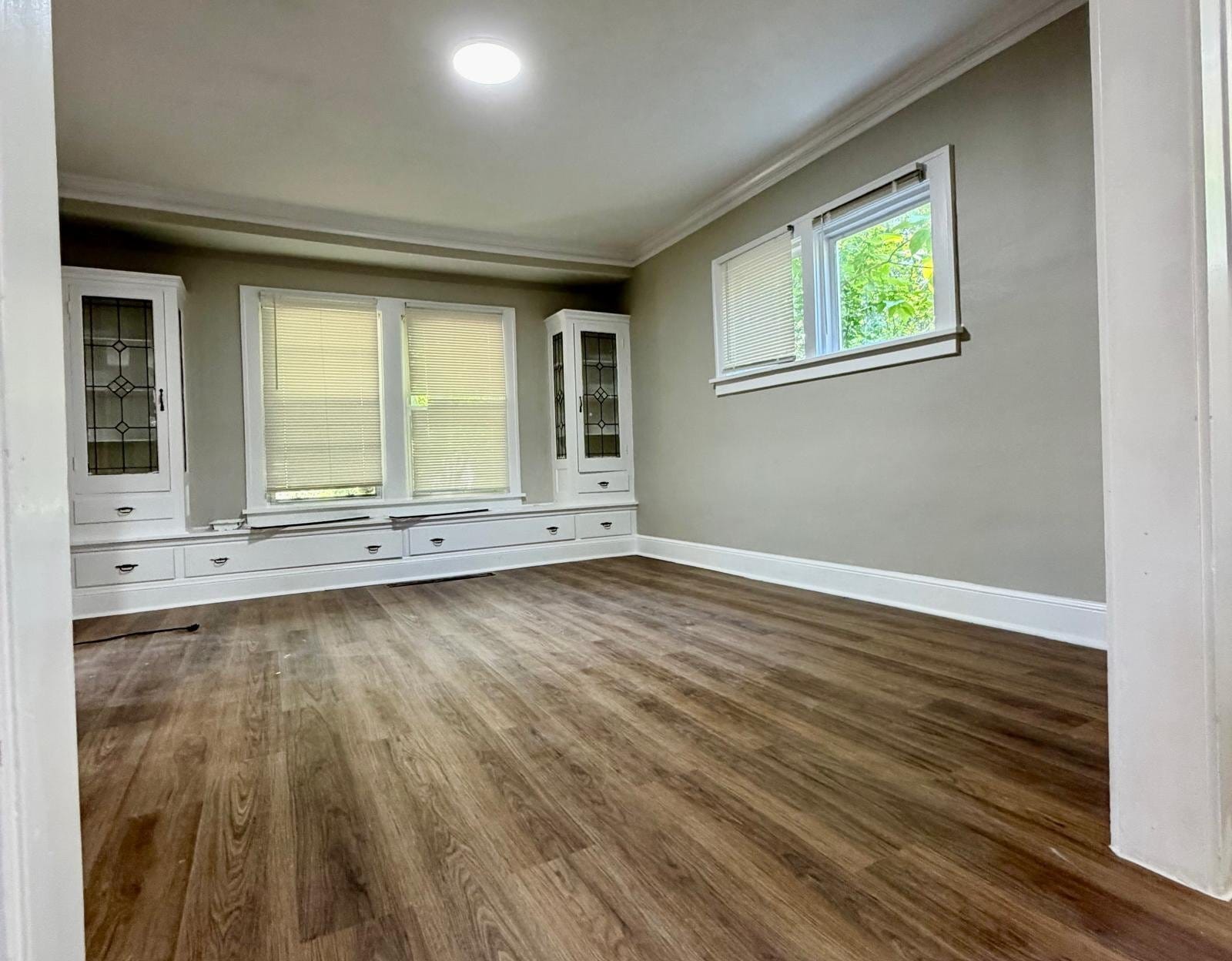 Building Photo - 1067 Rushleigh Rd