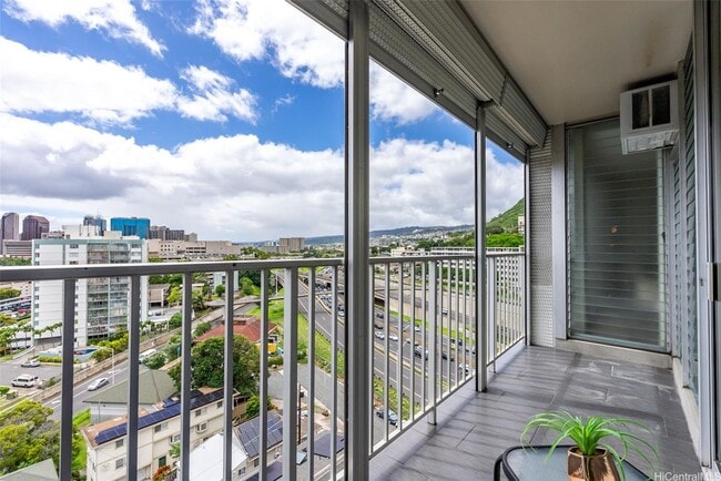 Building Photo - 757 Kinalau Pl