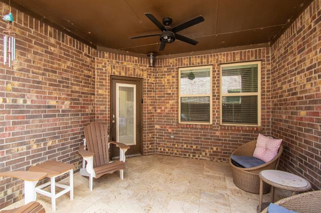 Building Photo - 2168 Miramar Dr
