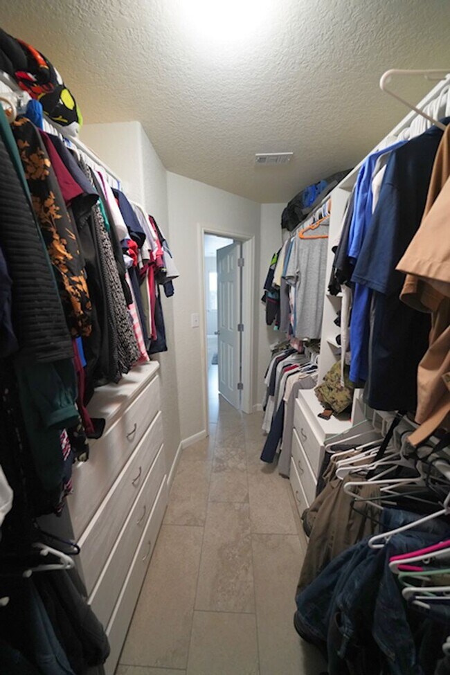 Building Photo - Gorgeous 5 Bedroom Rental in Cibolo! Realtor Commmission: $400