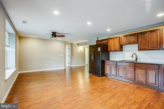 Building Photo - 1000 Everett Ct