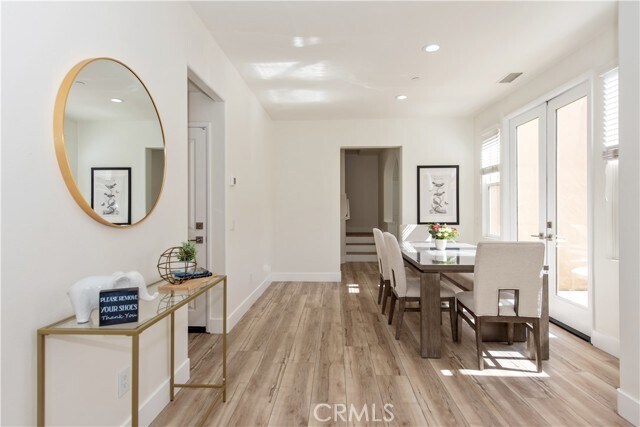 Building Photo - 94 Chantilly