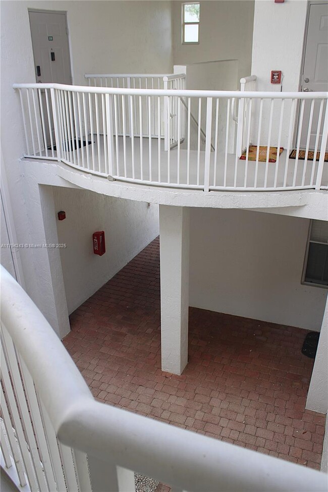 Building Photo - 4435 SW 160th Ave
