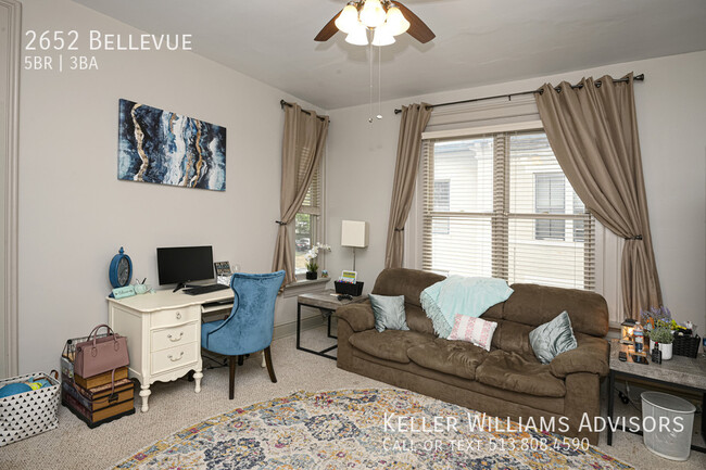 Building Photo - 2652 Bellevue-