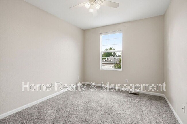 Building Photo - 5174 E 119th Way