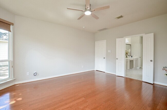 Building Photo - 406 Sterling Heights Ln
