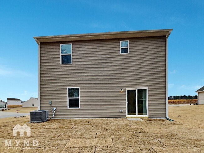 Building Photo - 14 New Villas St