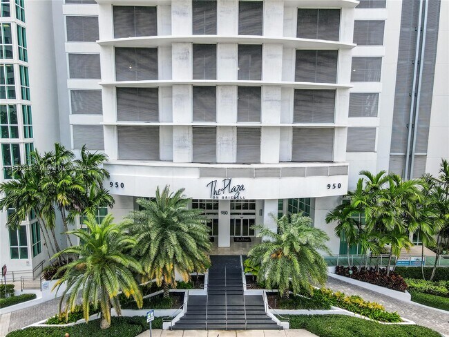 Building Photo - 950 Brickell Bay Dr